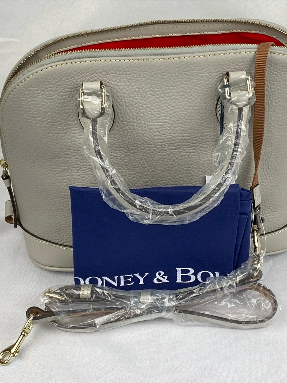 Dooney & Bourke Dove NWT Pebbled Grain Zip Zip Dome Satchel Light Grey Key Hook